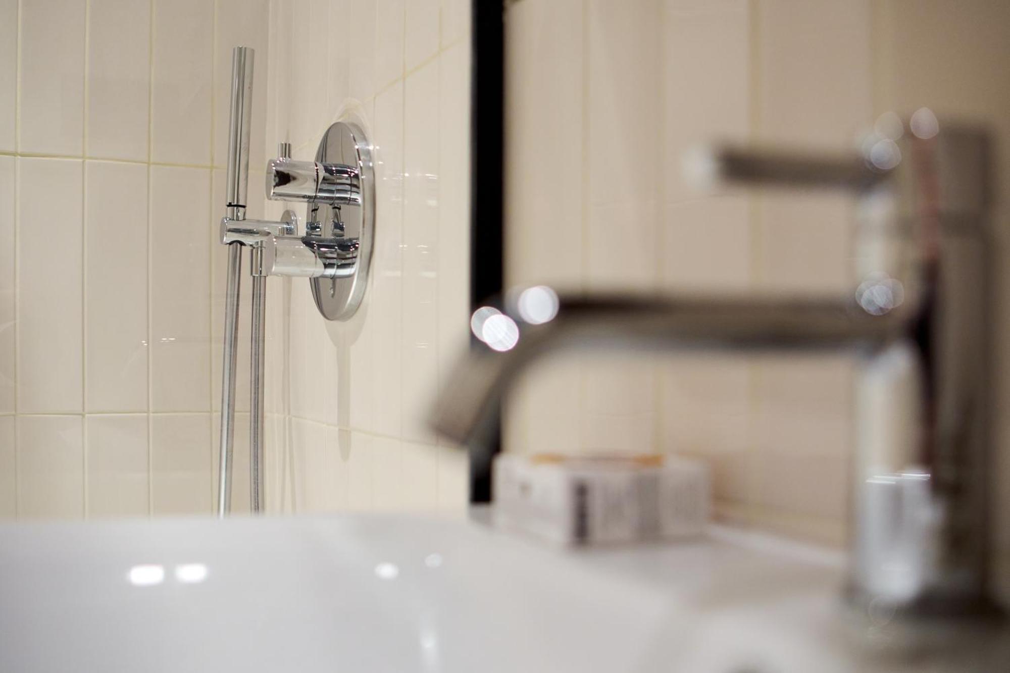 Hotel 6 Vh - New Opened 2025 Parijs